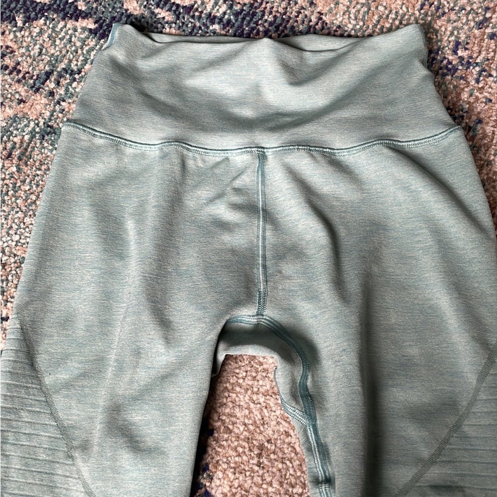 Alphalete leggings